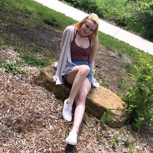 Meet your Posher, Aryn